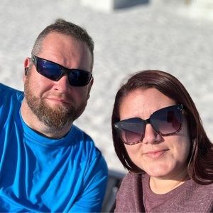 Meet your Posher, Casey